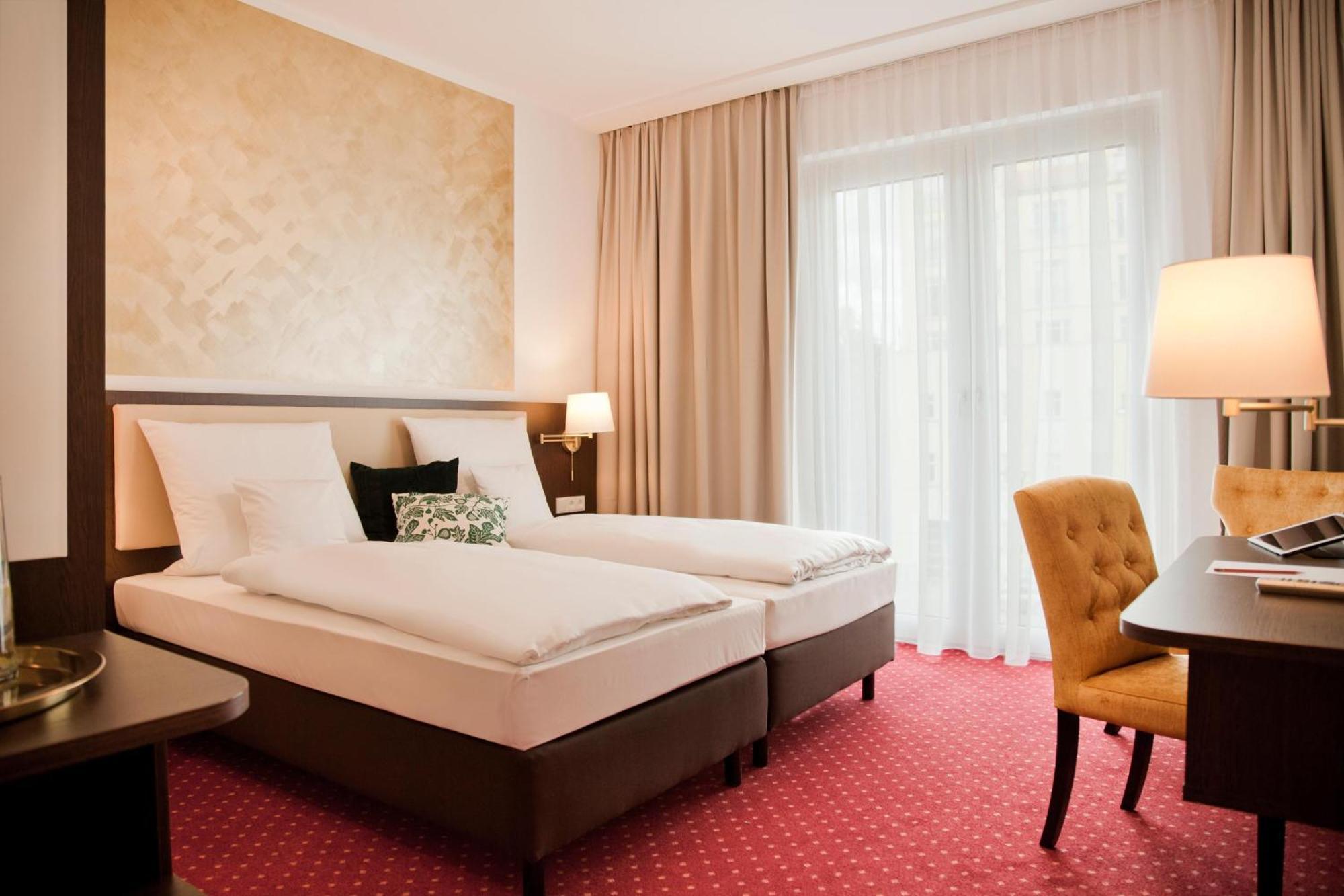 Gold Palais Hotel Berlin Exterior foto